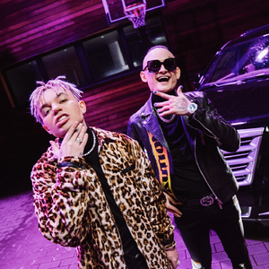 偷拍老头老太太性爱
